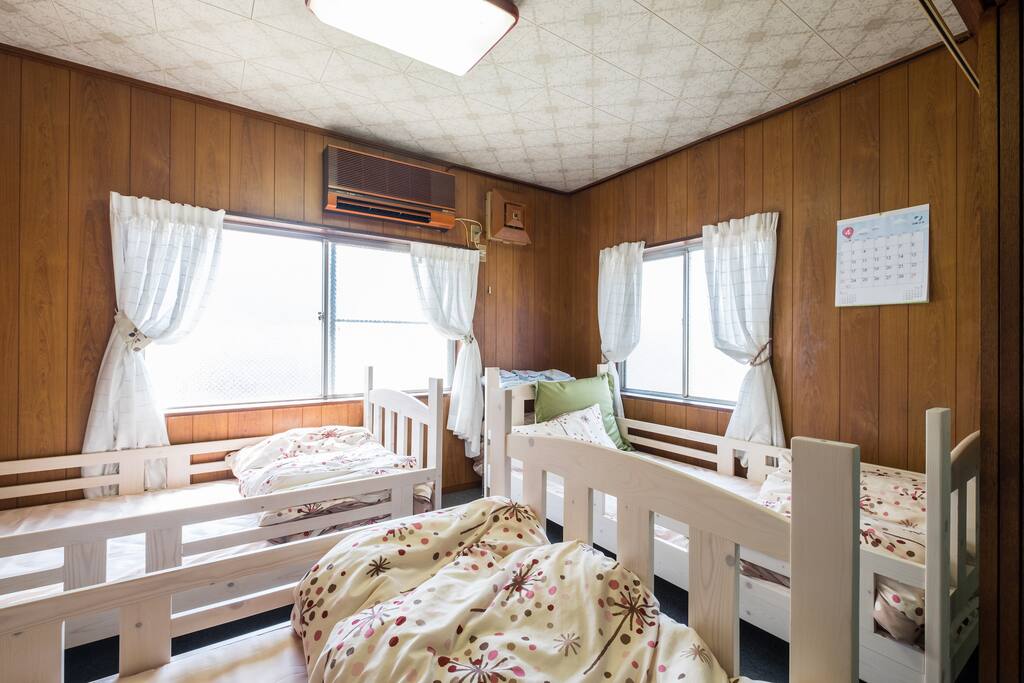 Bed room in upstairs 楼上