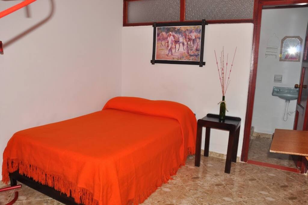 Room whit badroom integrate, simply