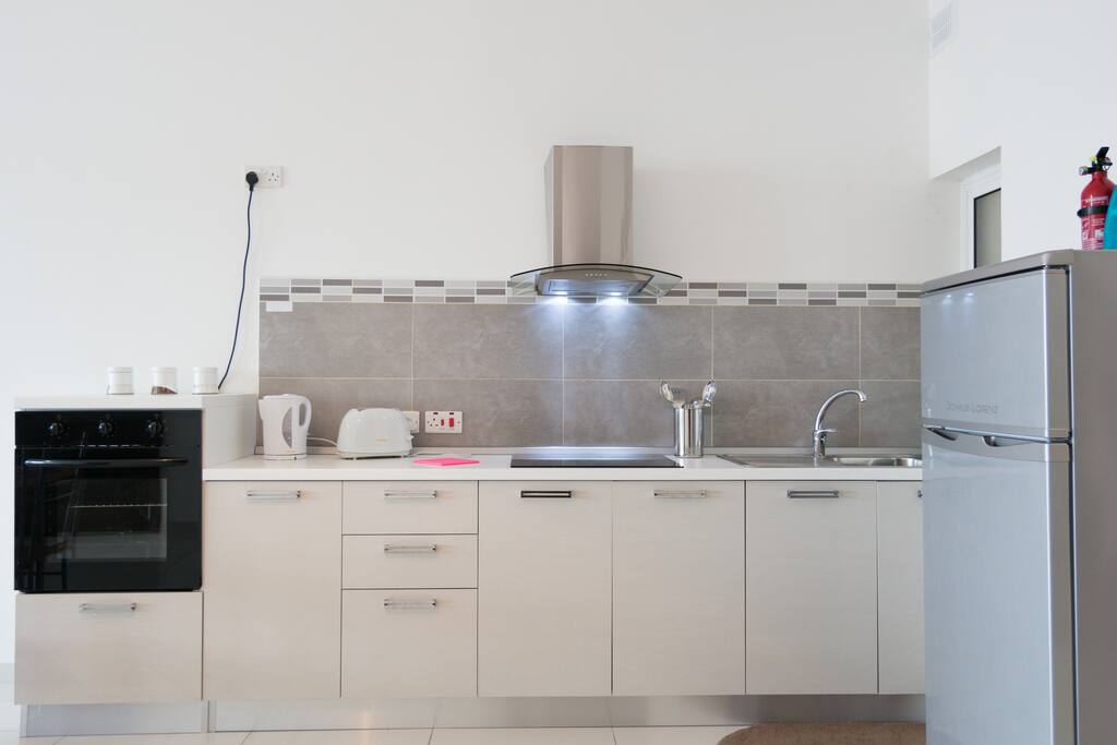 kitchen fully equipment