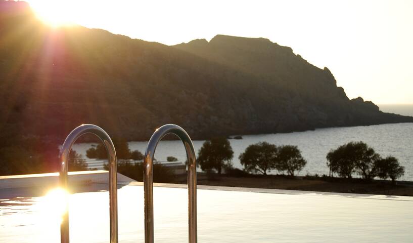 Villa Corallium in Sfinari with amazing sea view gallery image 5