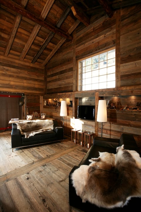 Renovated 18th century cottage / breathtaking view