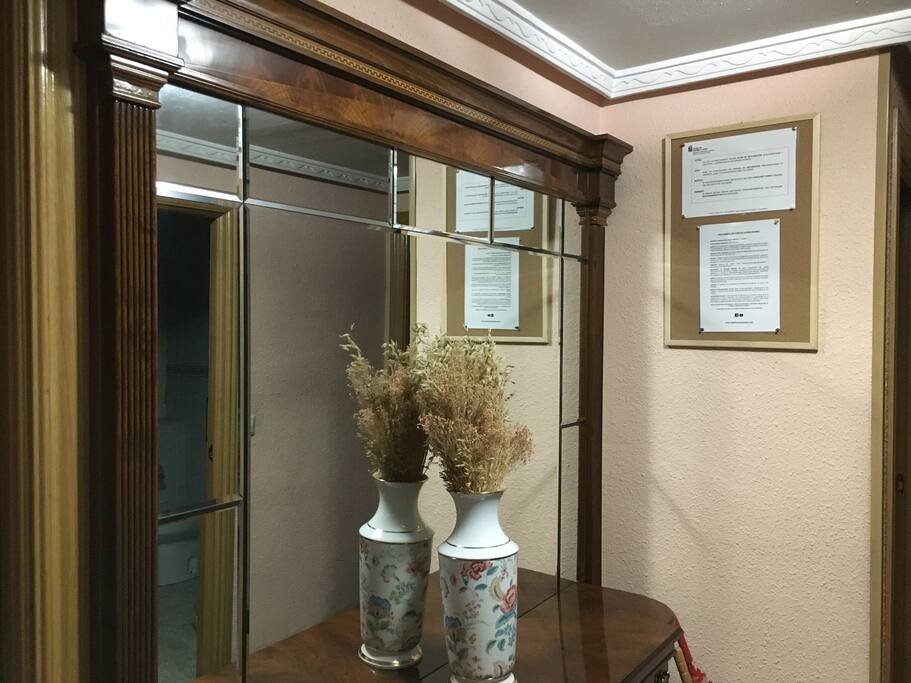ENTRADA HALL