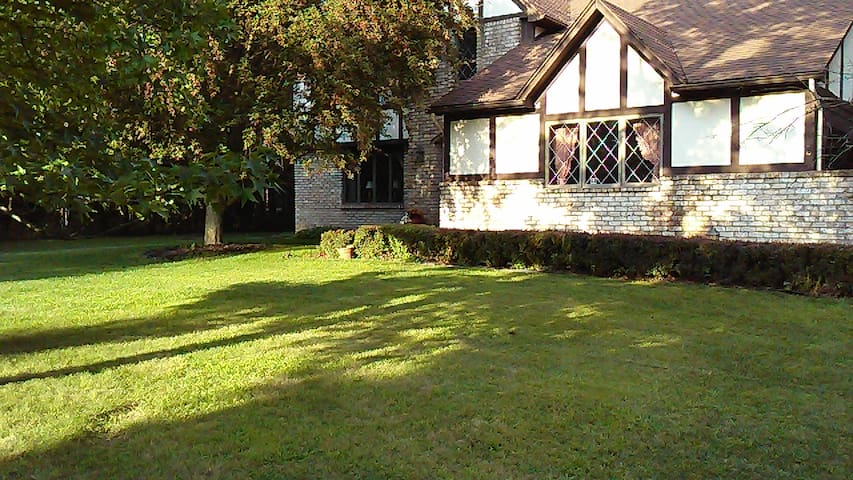 Retreat at Surrey Hill Lane