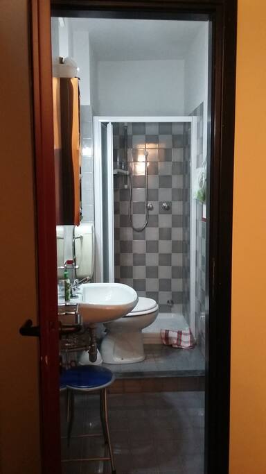 bagno con doccia