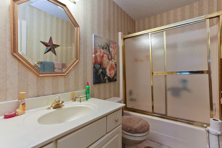 Daybed In The Playroom Morningstar Semi Private Houses For Rent In Nashville Tennessee United States