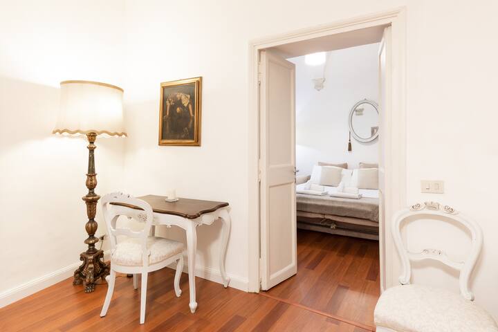 Leonardo Suite Pantheon gallery image 3