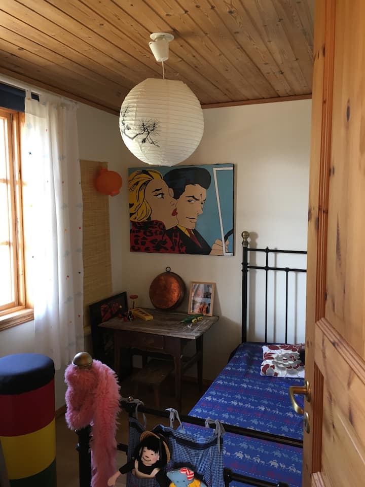 litet sovrum/ small bedroom 