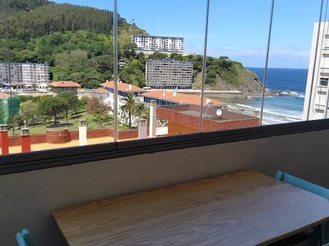 BAKIO, 1 minute from the beach. Covered garage.