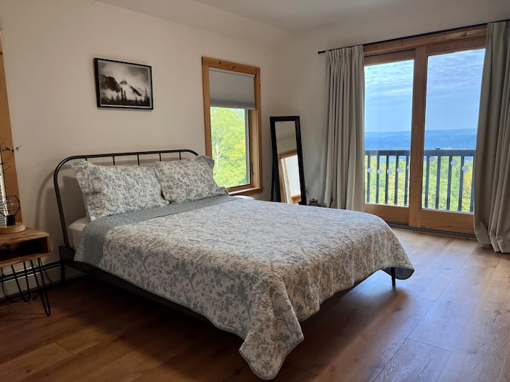 Top 12 Airbnb Vacation Rentals Near Mountain Creek, New Jersey