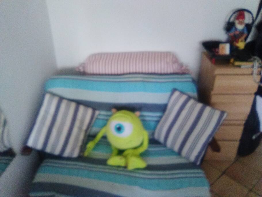 Couch for my host with Biggggggg EYE Gimmy and my table of pool and dj mammolo