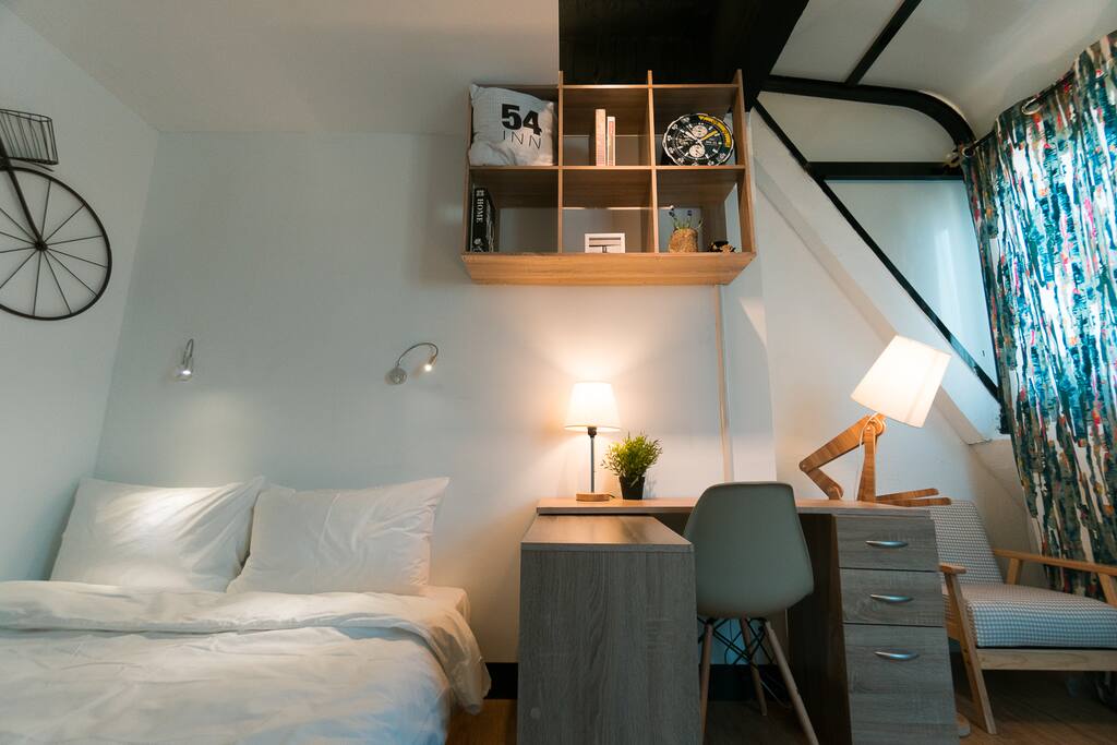 StarryNight Room