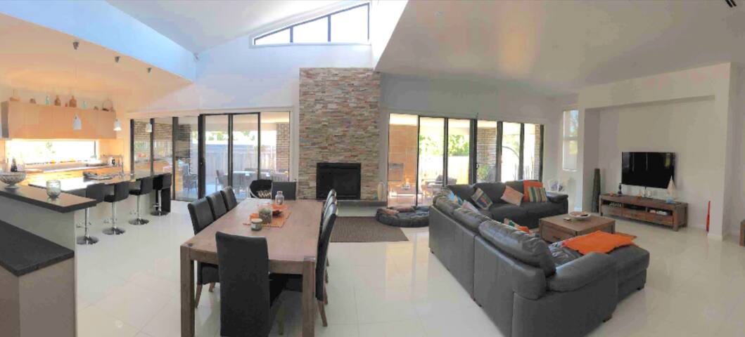 Spacious Family Retreat with alfresco Dromana