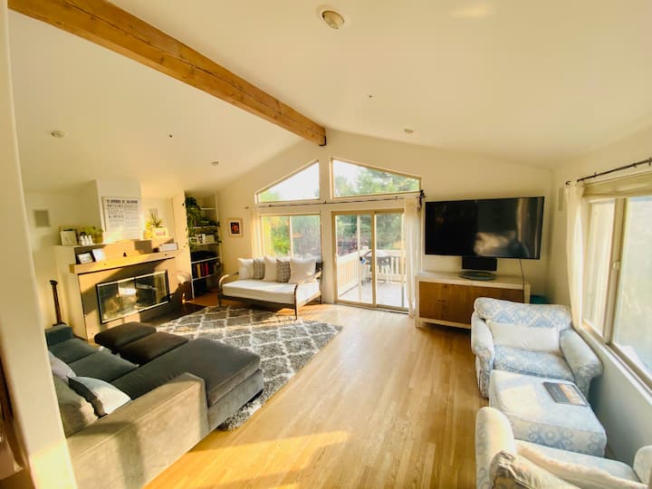 Bright, Open, Family Home In The Heart Of Topanga - Topanga, CA