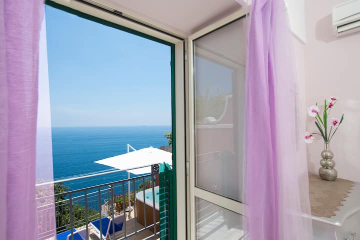 غرفة فيلا "ليلا" المشرقة