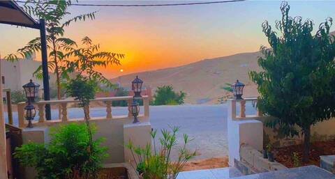 A Beautiful and Quiet Two Bedroom Apartment in Petra