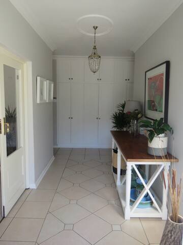 Large family house with beautiful mountain views gallery image 4