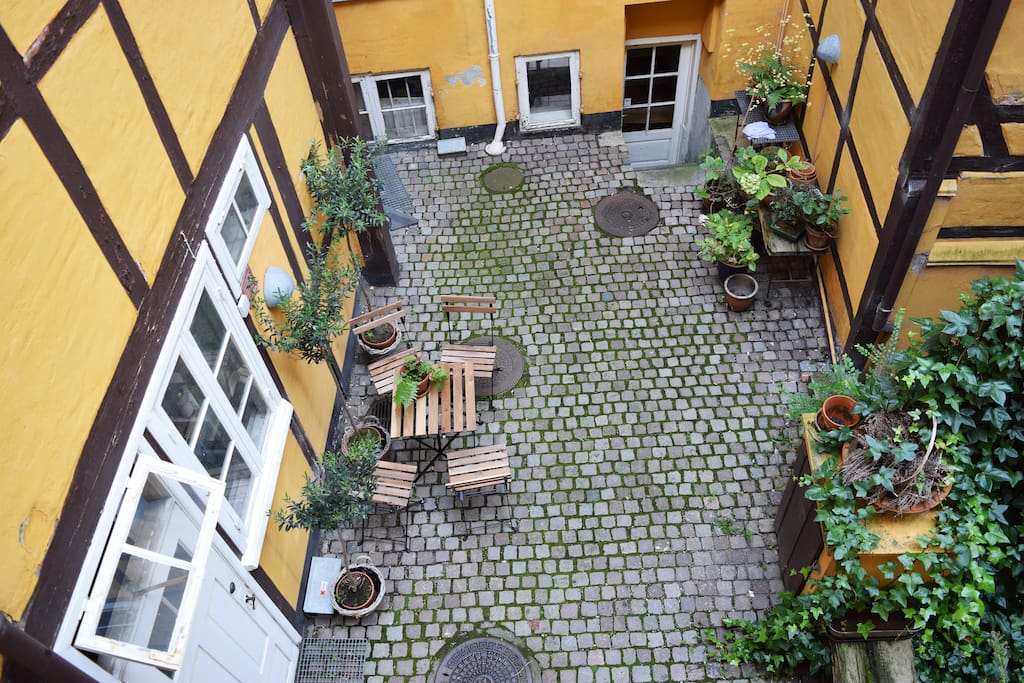 Cosy courtyard almost only for you :)
