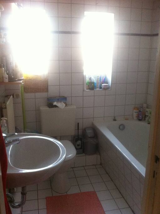 Bad mit Badewanne