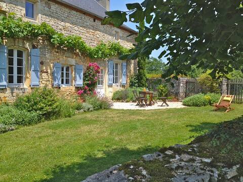 Ecological cottage in the Dordogne Lotoise Valley
