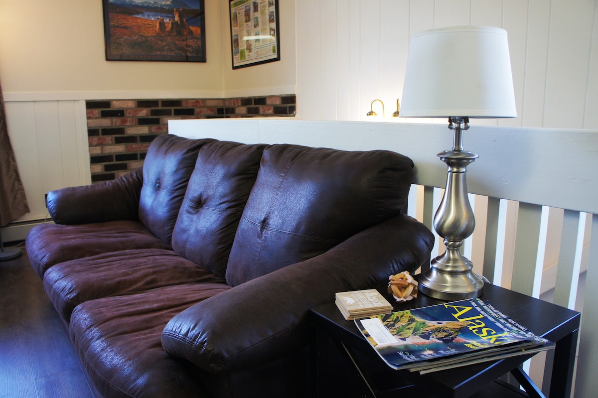 Kochi la ukubwa kamili, la kustarehesha! Soma zaidi kuhusu jasura za kawaida baada ya siku nzima nje.