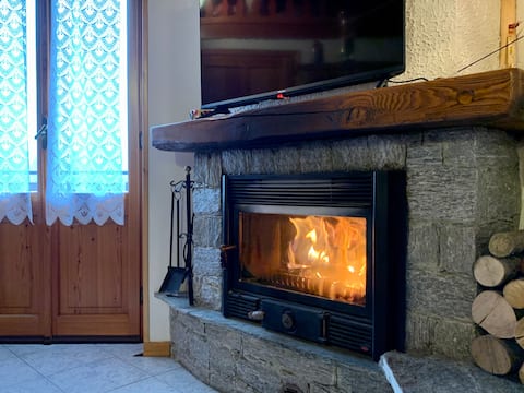 Chalet Cuddles in Woods | Sport, Nature & Relax.