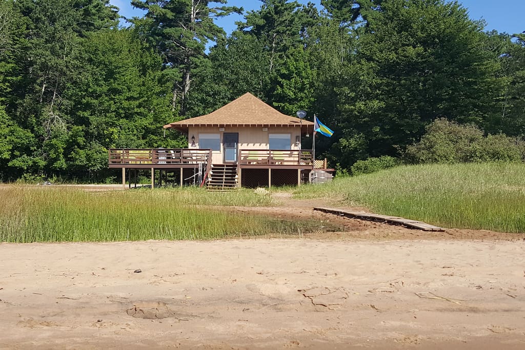 Beachhouse On Beautiful Sand Beach Near Escanaba Bungalows for Rent