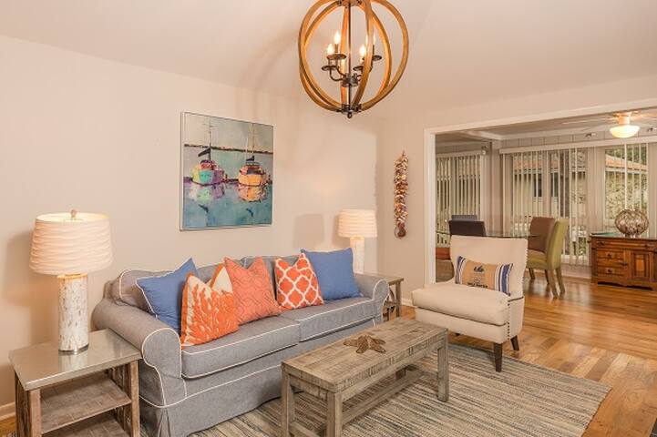 Twin Oaks Cottage 30 Condominiums For Rent In Isle Of Palms