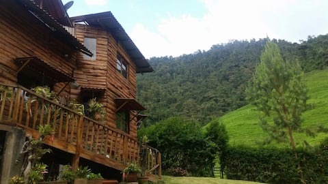 Cabin in forest reserve 10 minutes from Manizales