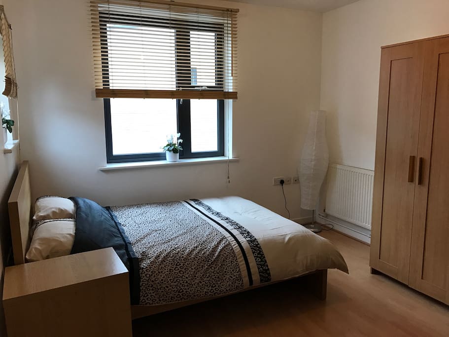 Lovely double bedroom (2) in Brixton