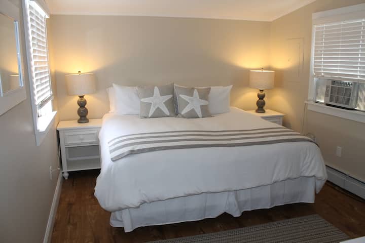 Second Floor King Bedded Room