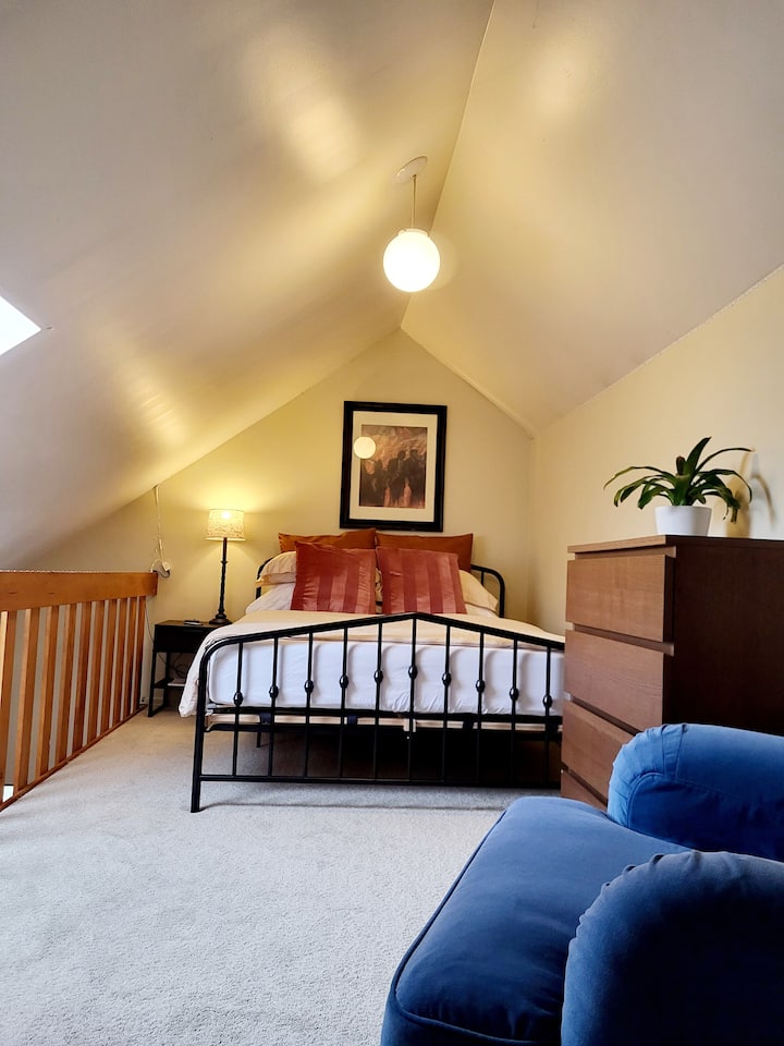 Chumba cha kulala aina ya Lofted Queen 