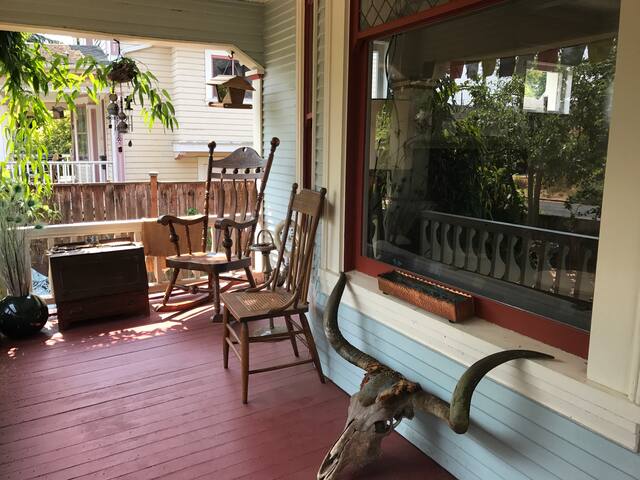 Mid Century Portland Sanctuary. gallery image 4