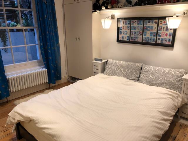 A Unique & Spacious Urban Sanctuary gallery image 4