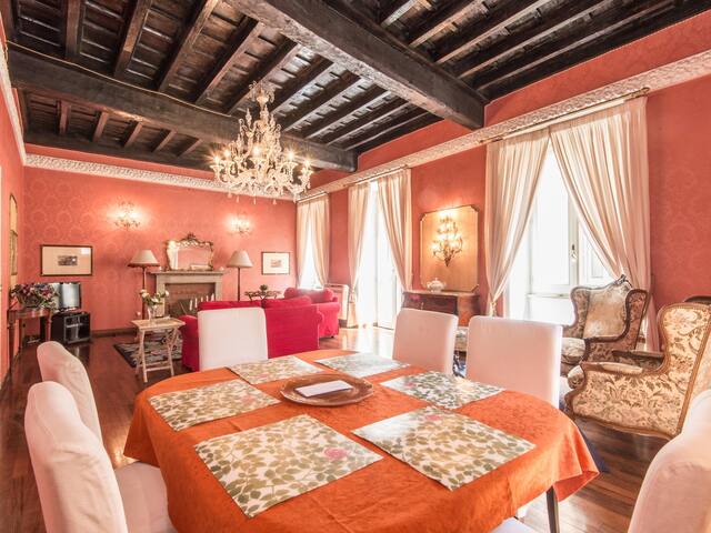 Spanish Steps Luxury Apartment gallery image 5