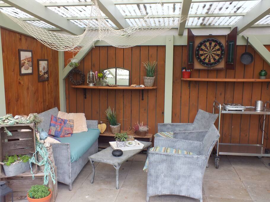 überdachte Terrasse