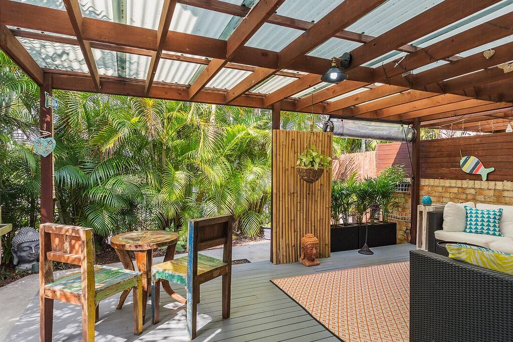 Alfresco dining