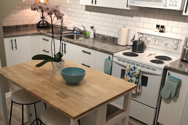 Collingwood's Cozy Casa