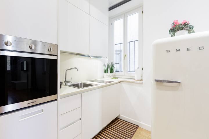 Heart of Rome – Corso 277 amazing apartment gallery image 4