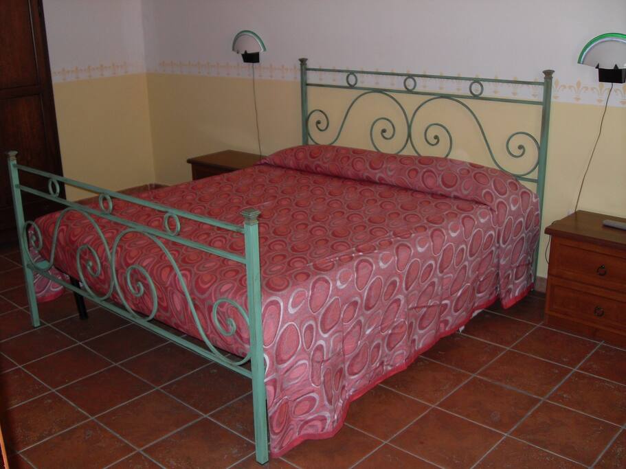 Camera da letto standard a cui è possibile aggiungere un lettino
