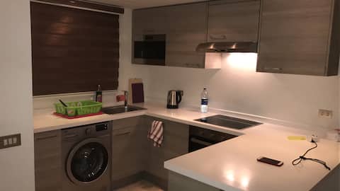 One bedroom apt on the pool directly super hot