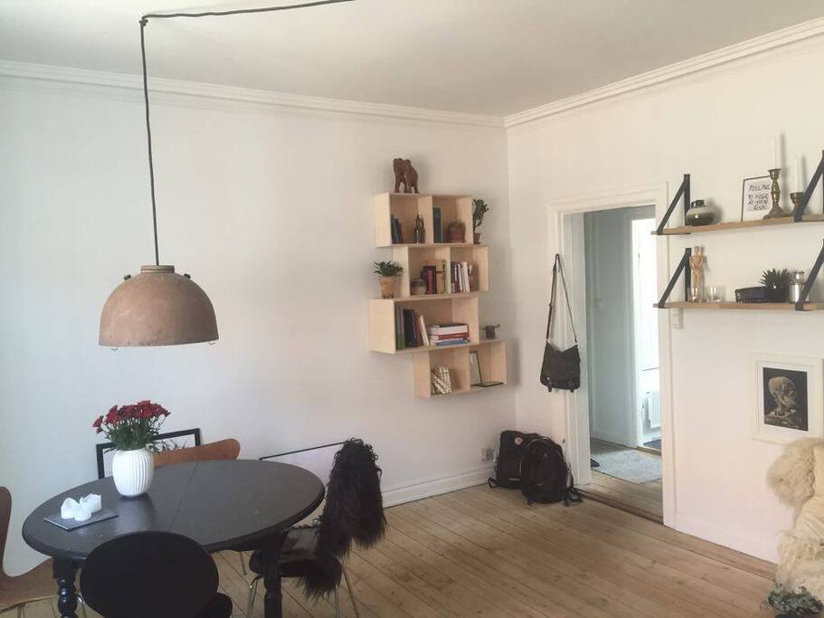 Livingroom - dinnertable