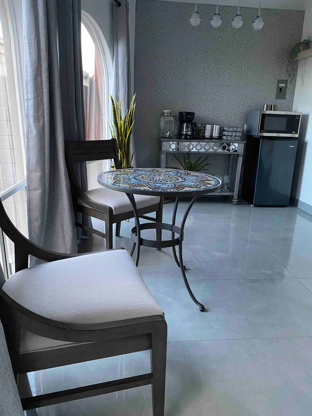 Top Airbnb: Beautiful loft , 3 mins from downtown in Playas De Rosarito