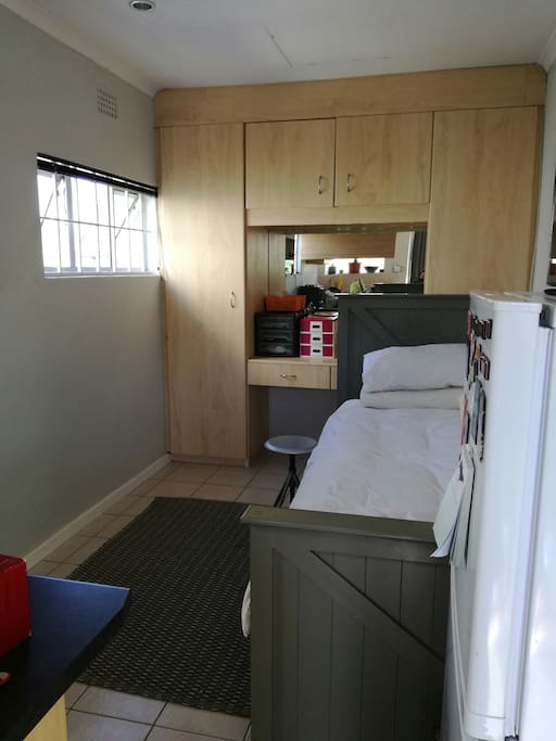 Bedroom/Living Area