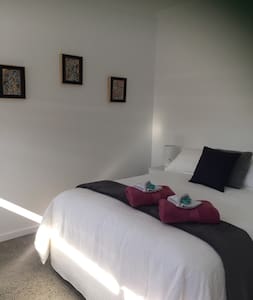 Detached self contained apartment/own entrance