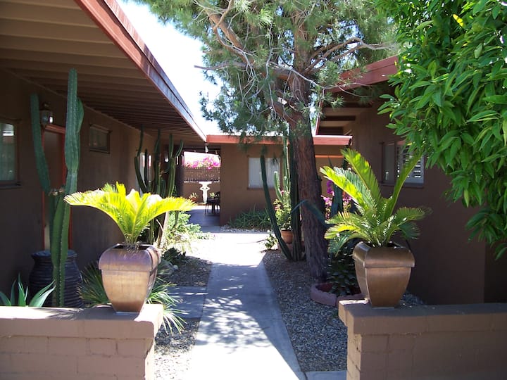 Orange Tree Vacation Rental 4 guests Apartments for Rent