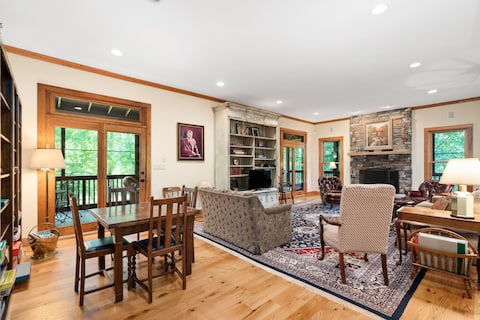Successful Airbnb property: Fabulous Farmhouse near Clarksville, TN in Clarksville