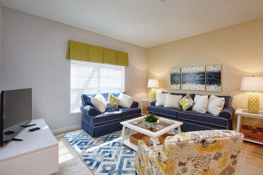 Family Room/Sala de TV