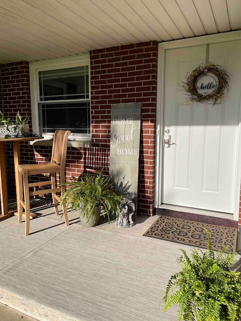 Charming Shipshewana  Amish Stay
