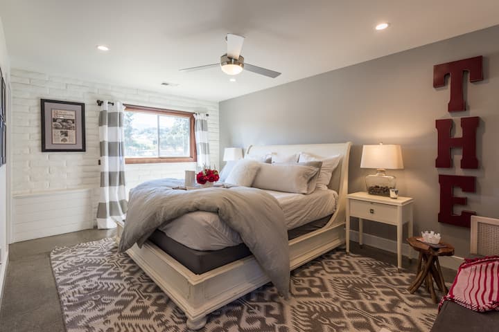 Bedroom 3 - The Buckeye (King and twin). Designer - Kati Kelly