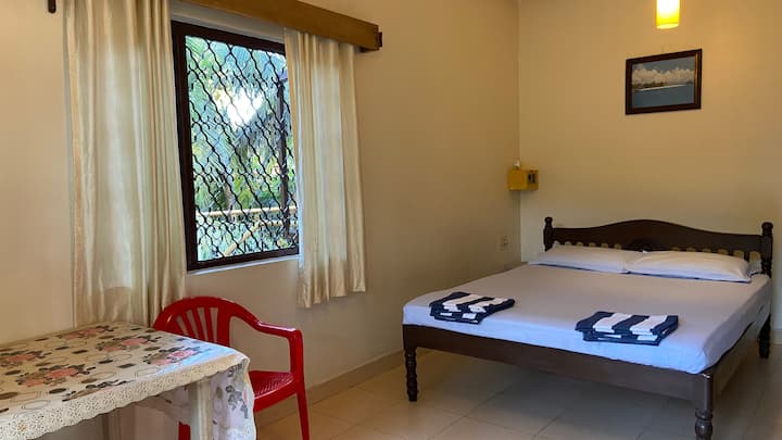 Lobos Guest House Гоа Кавелоссим